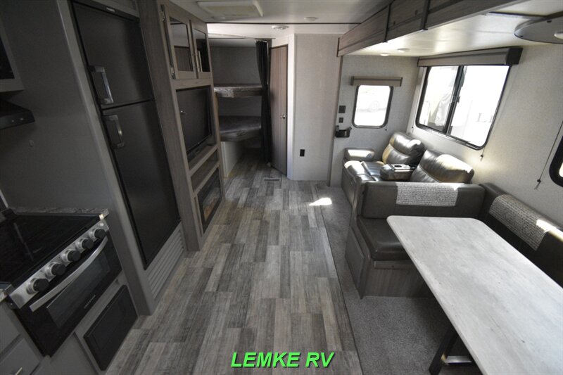 2021 CrossRoads RV Volante 28BH   - Photo 2 - Rocklin, CA 95677