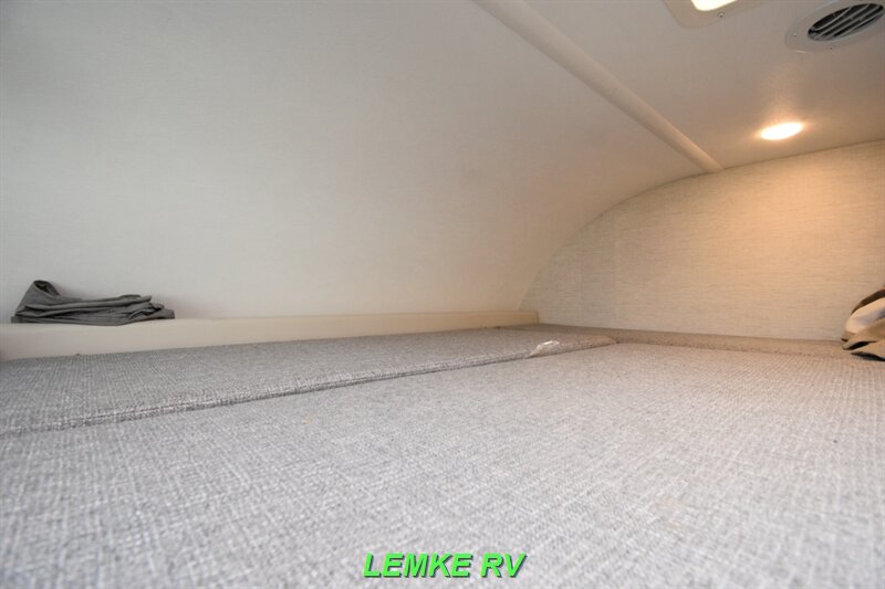 2024 Thor Coleman 24CL   - Photo 16 - Rocklin, CA 95677