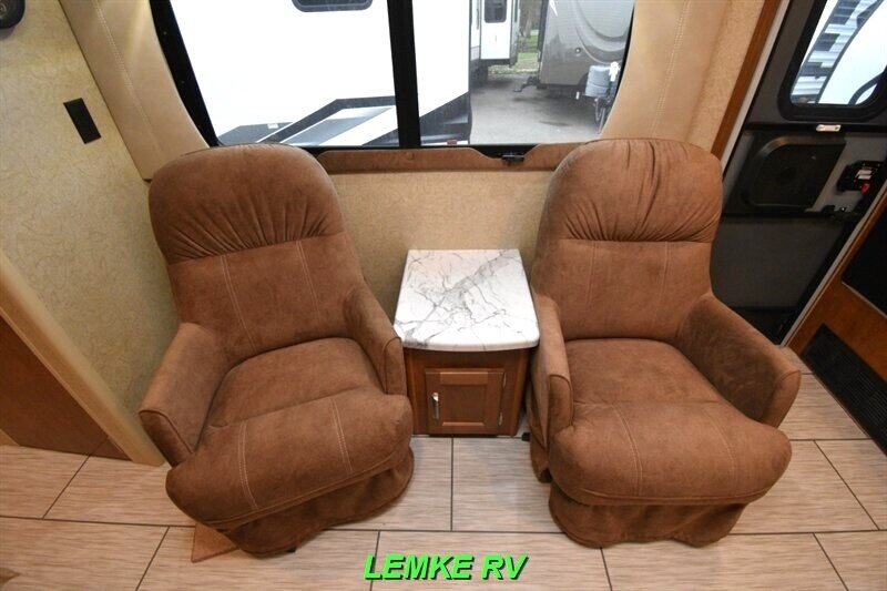 2021 Lance 2285   - Photo 13 - Rocklin, CA 95677