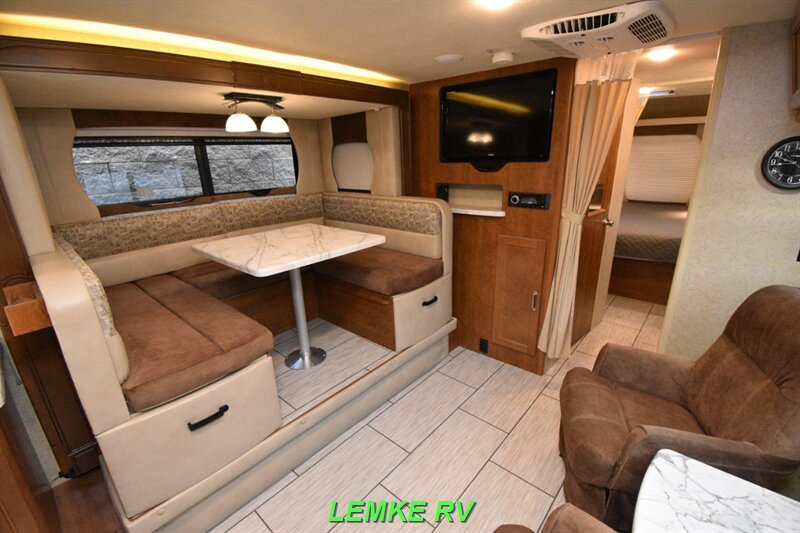 2021 Lance 2285   - Photo 10 - Rocklin, CA 95677