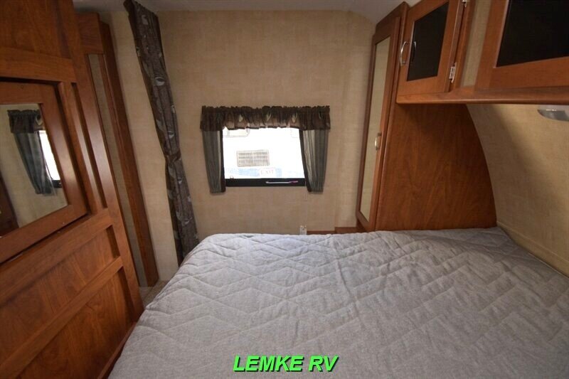 2014 Keystone Passport Grand Touring 2300BH   - Photo 18 - Rocklin, CA 95677