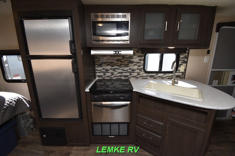 2018 Forest River Salem Cruise Lite 210RBXL   - Photo 14 - Rocklin, CA 95677