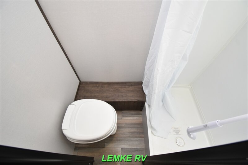 2022 Riverside RV Retro 165   - Photo 12 - Rocklin, CA 95677