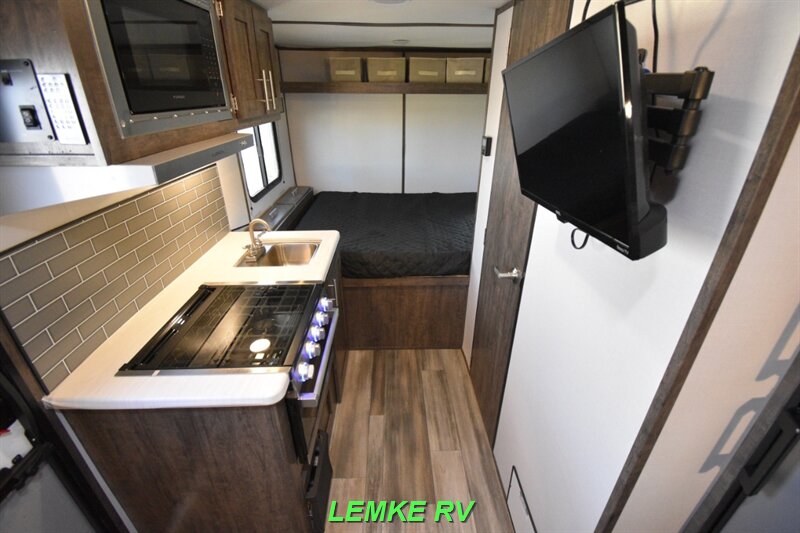2022 Riverside RV Retro 165   - Photo 2 - Rocklin, CA 95677