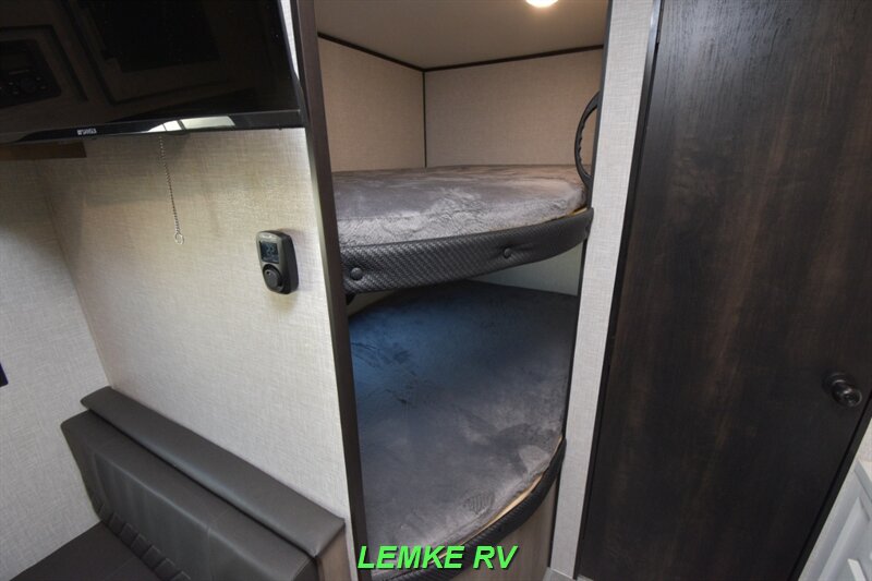 2024 Jayco Jay Flight SLX 260BHW   - Photo 14 - Rocklin, CA 95677