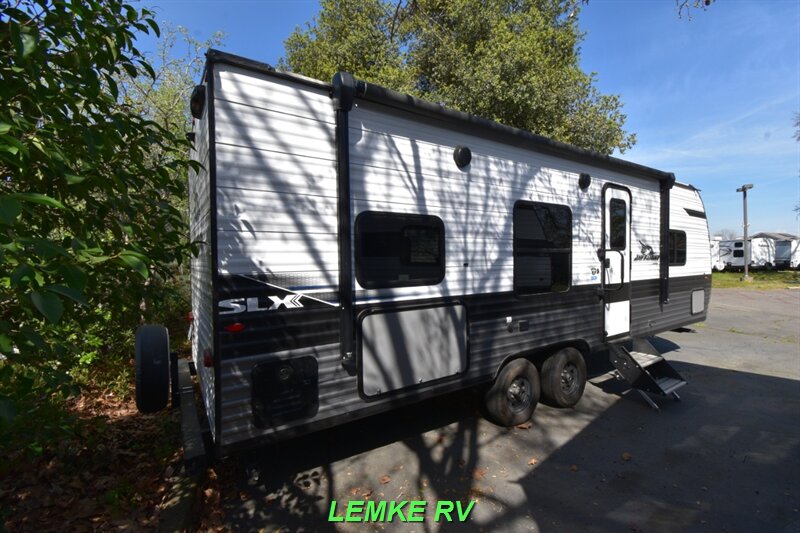 2024 Jayco Jay Flight SLX 260BHW   - Photo 8 - Rocklin, CA 95677