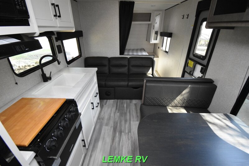 2024 Jayco Jay Flight SLX 260BHW   - Photo 5 - Rocklin, CA 95677