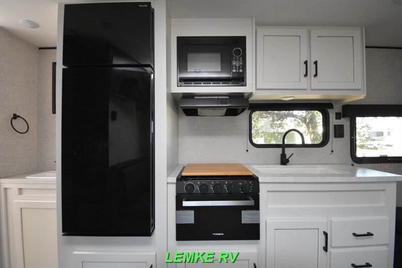 2024 Jayco Jay Flight SLX 260BHW   - Photo 13 - Rocklin, CA 95677