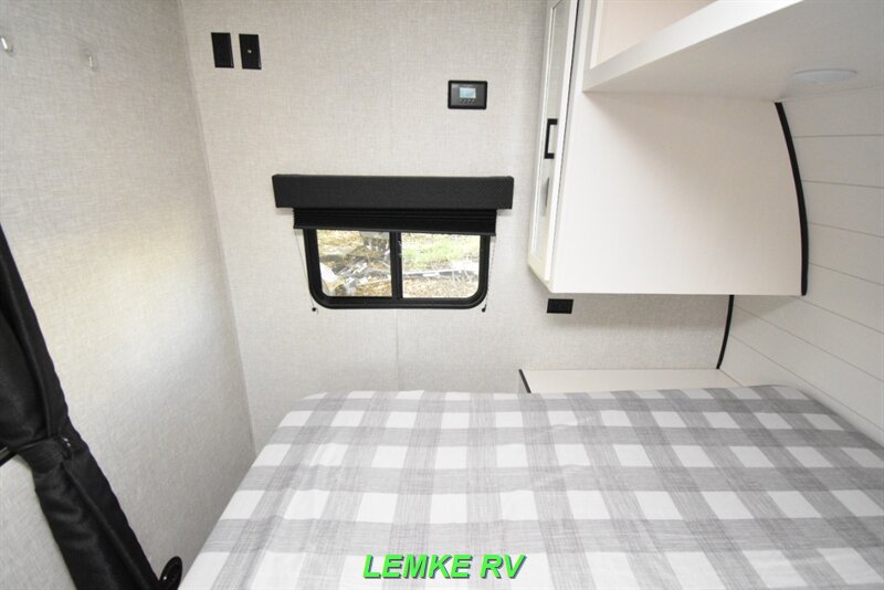 2024 Jayco Jay Flight SLX 260BHW   - Photo 17 - Rocklin, CA 95677