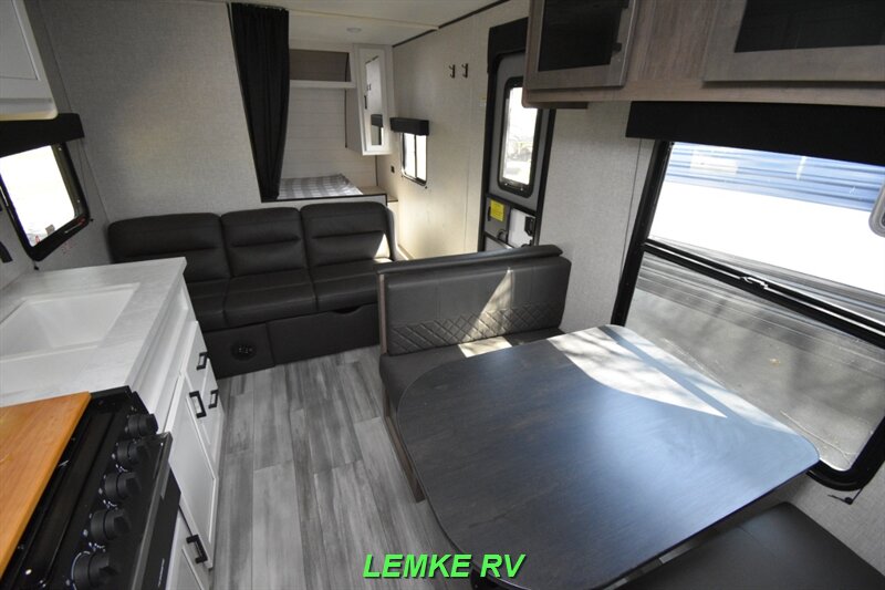 2024 Jayco Jay Flight SLX 260BHW   - Photo 12 - Rocklin, CA 95677