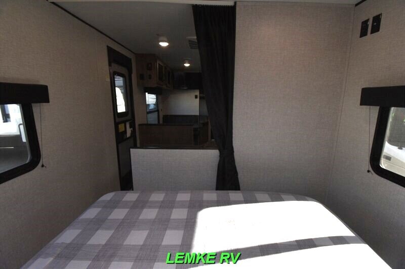 2024 Jayco Jay Flight SLX 260BHW   - Photo 18 - Rocklin, CA 95677