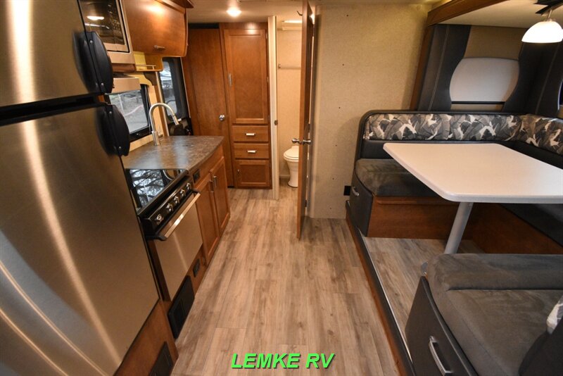 2020 Lance 1995   - Photo 2 - Rocklin, CA 95677