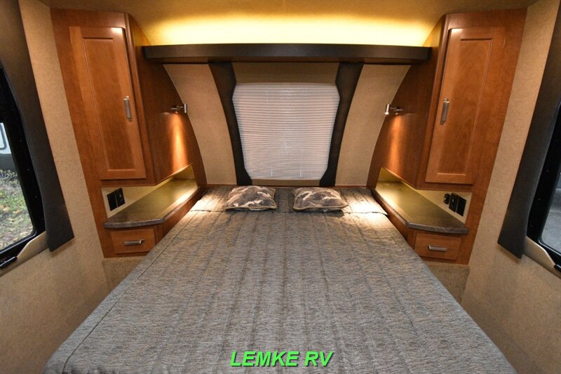 2020 Lance 1995   - Photo 17 - Rocklin, CA 95677