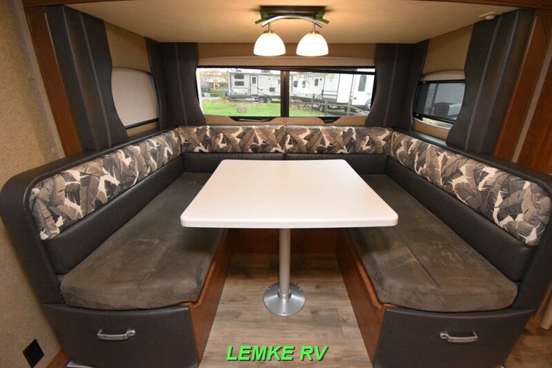 2020 Lance 1995   - Photo 16 - Rocklin, CA 95677