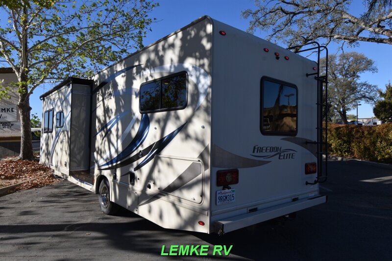 2018 Thor Freedom Elite 30FE   - Photo 7 - Rocklin, CA 95677