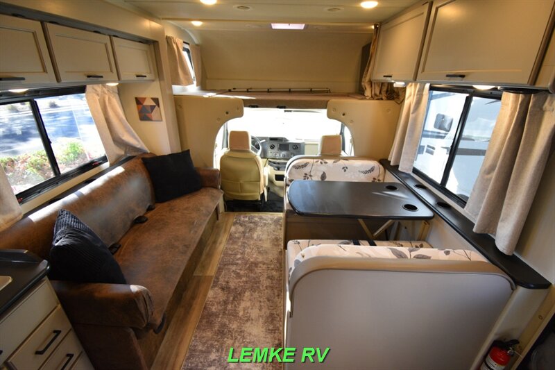 2018 Thor Freedom Elite 30FE   - Photo 5 - Rocklin, CA 95677