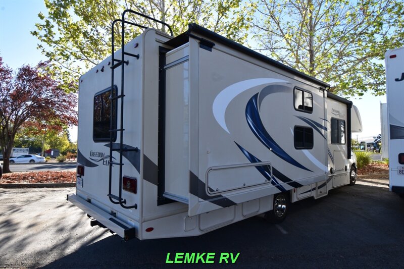 2018 Thor Freedom Elite 30FE   - Photo 9 - Rocklin, CA 95677