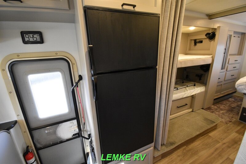 2018 Thor Freedom Elite 30FE   - Photo 16 - Rocklin, CA 95677