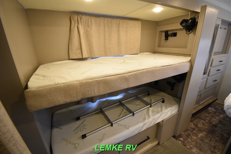 2018 Thor Freedom Elite 30FE   - Photo 22 - Rocklin, CA 95677