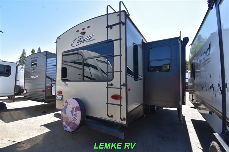 2017 Keystone Cougar 30RLI   - Photo 7 - Rocklin, CA 95677