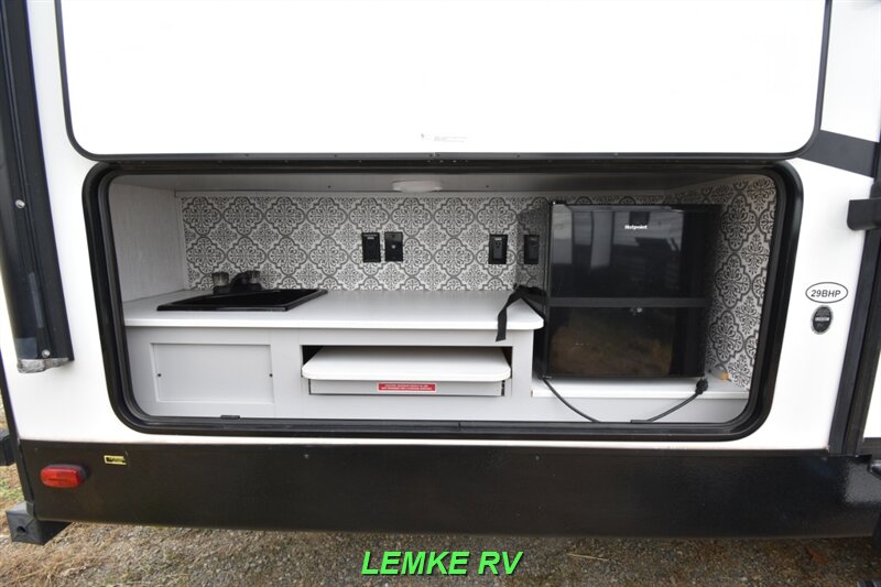 2022 Heartland North Trail Ultra Lite 29BHP   - Photo 27 - Rocklin, CA 95677