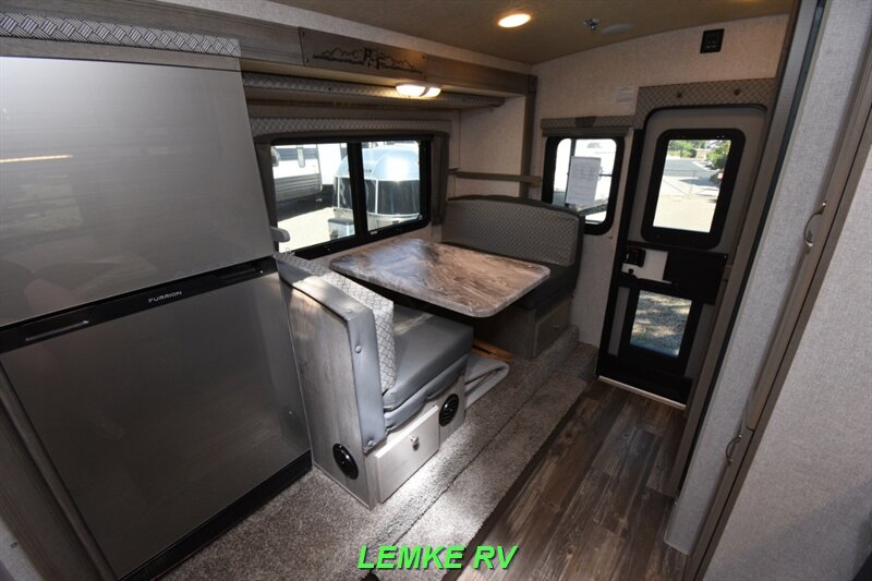 2024 Northwood Arctic Fox 811   - Photo 14 - Rocklin, CA 95677