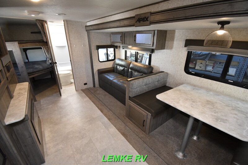 2021 Coachmen Apex Ultra-Lite 284BHSS   - Photo 25 - Rocklin, CA 95677