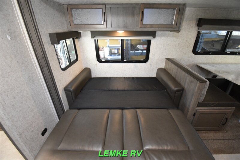 2021 Coachmen Apex Ultra-Lite 284BHSS   - Photo 22 - Rocklin, CA 95677