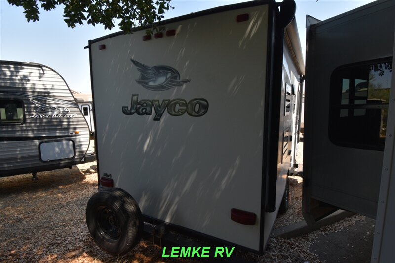 2016 Jayco Jay Feather 19BH   - Photo 9 - Rocklin, CA 95677