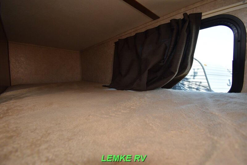 2016 Jayco Jay Feather 19BH   - Photo 22 - Rocklin, CA 95677