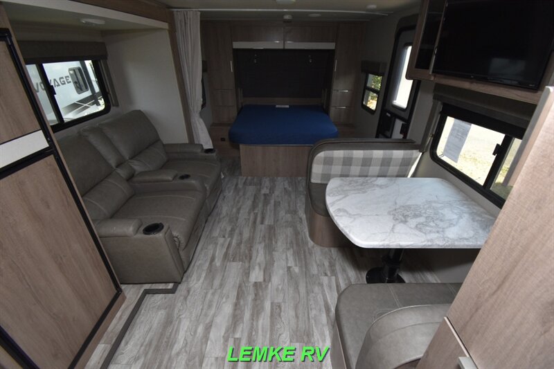 2021 Grand Design Imagine 22MLE   - Photo 5 - Rocklin, CA 95677