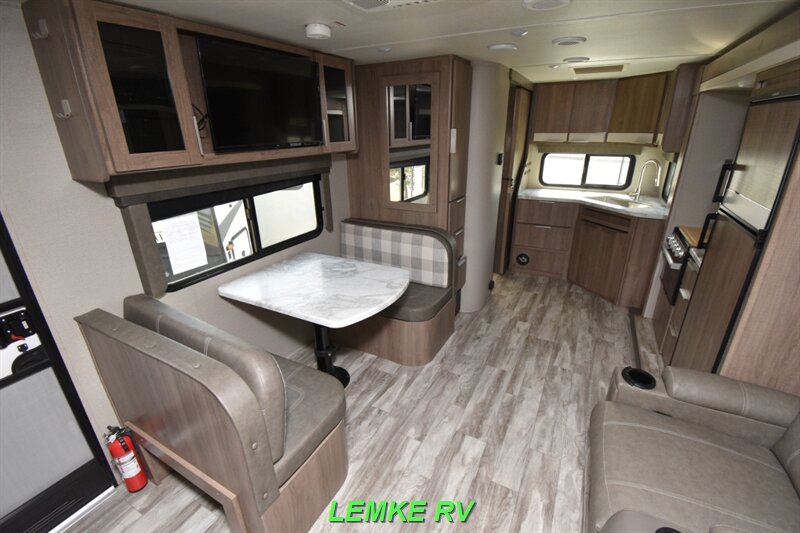 2021 Grand Design Imagine 22MLE   - Photo 12 - Rocklin, CA 95677