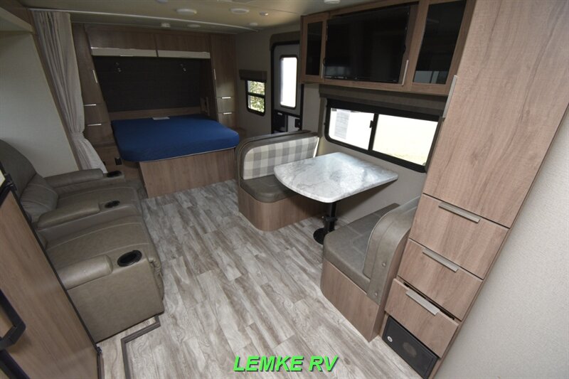 2021 Grand Design Imagine 22MLE   - Photo 14 - Rocklin, CA 95677