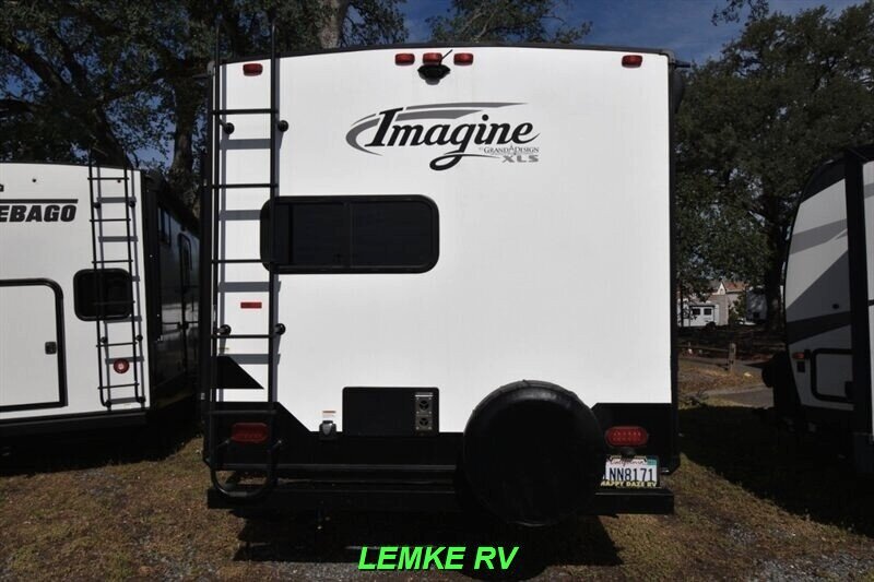 2021 Grand Design Imagine 22MLE   - Photo 7 - Rocklin, CA 95677
