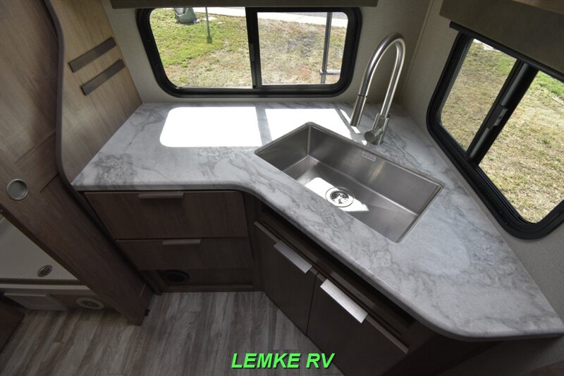 2021 Grand Design Imagine 22MLE   - Photo 16 - Rocklin, CA 95677