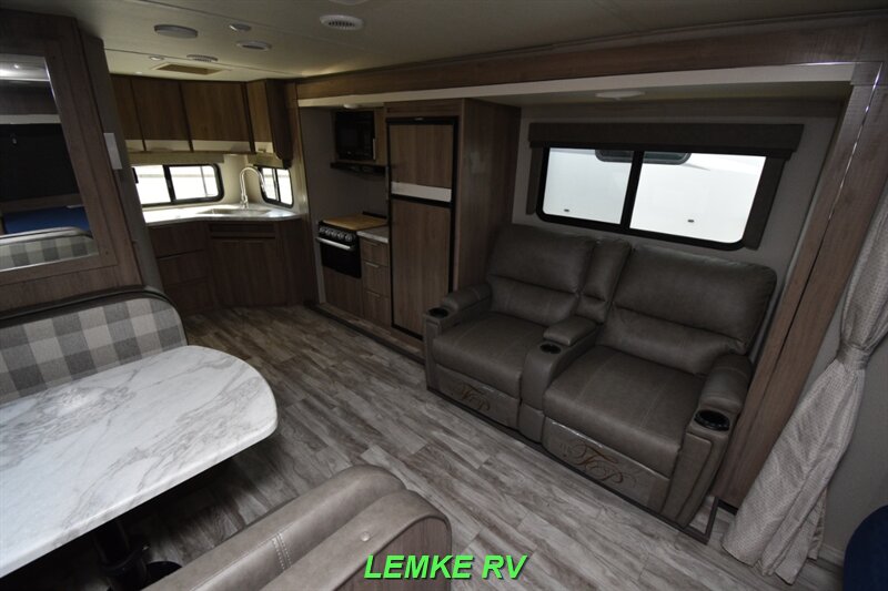 2021 Grand Design Imagine 22MLE   - Photo 10 - Rocklin, CA 95677