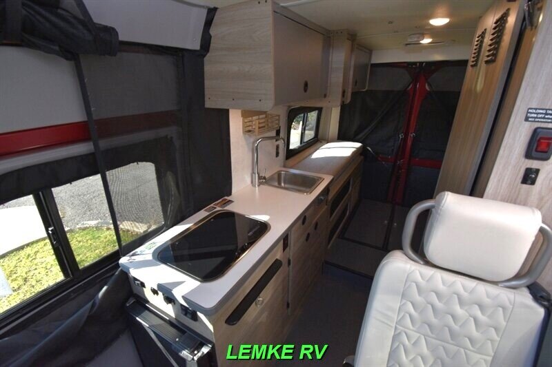 2021 Winnebago Solis 59P   - Photo 11 - Rocklin, CA 95677