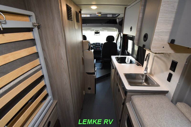 2021 Winnebago Solis 59P   - Photo 5 - Rocklin, CA 95677