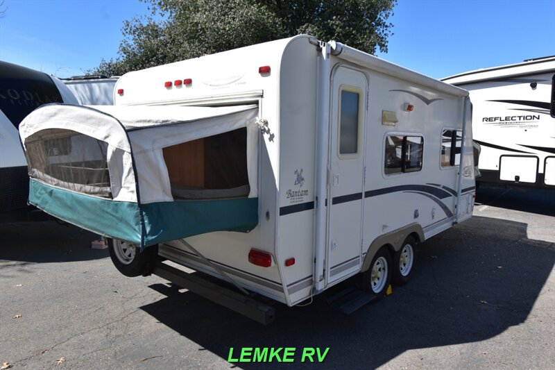 2003 R-Vision Trail-Lite Bantam 19   - Photo 9 - Rocklin, CA 95677