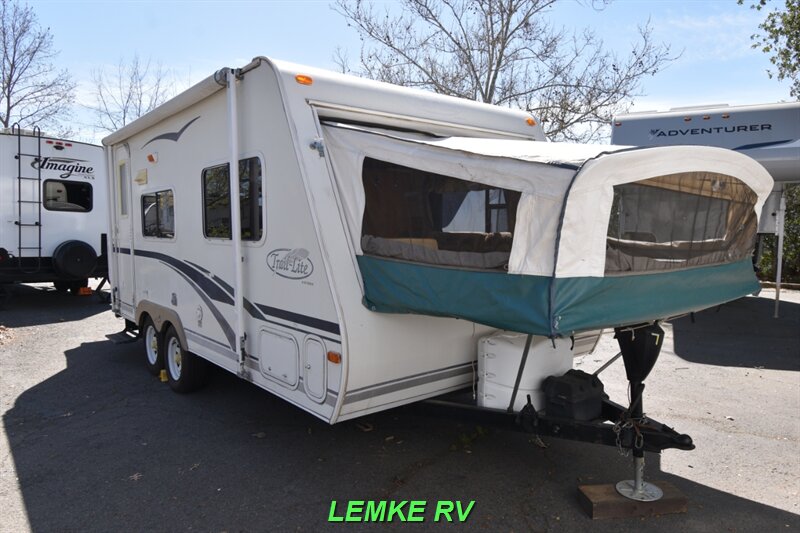 2003 R-Vision Trail-Lite Bantam 19   - Photo 1 - Rocklin, CA 95677