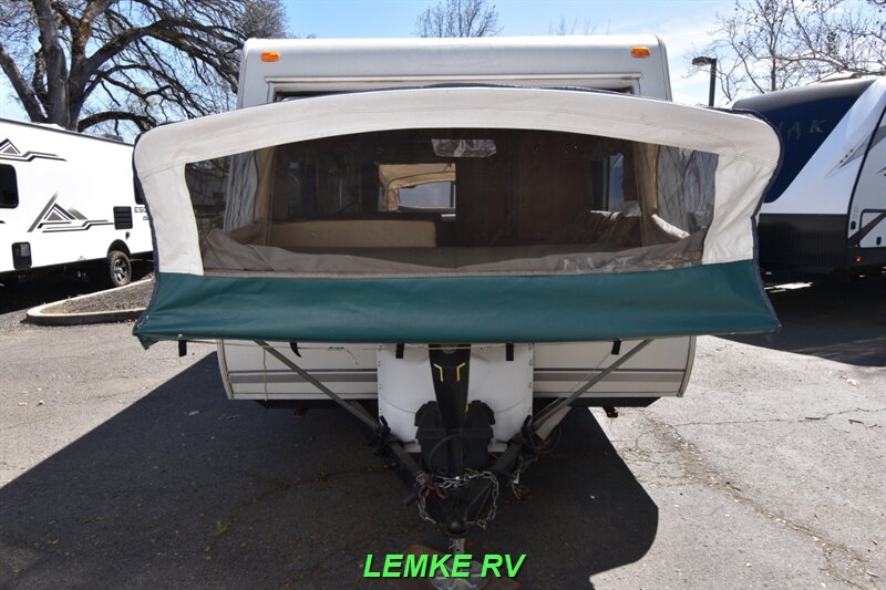 2003 R-Vision Trail-Lite Bantam 19   - Photo 6 - Rocklin, CA 95677