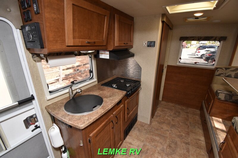 2017 Lance 1575   - Photo 12 - Rocklin, CA 95677