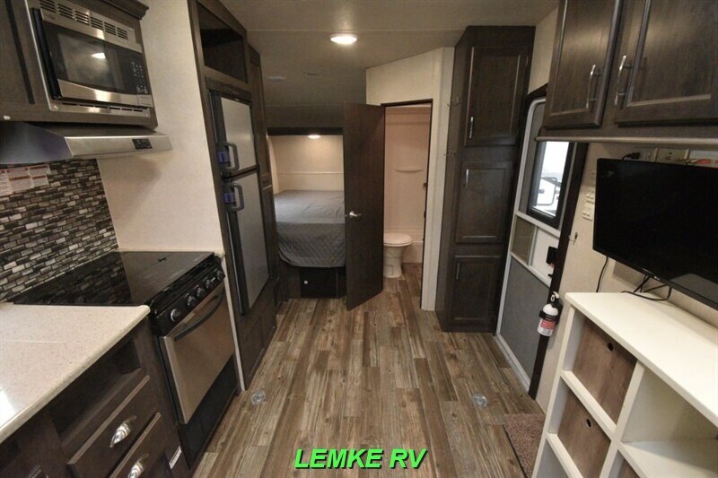 2017 Forest River Sandstorm 181SLC   - Photo 5 - Rocklin, CA 95677