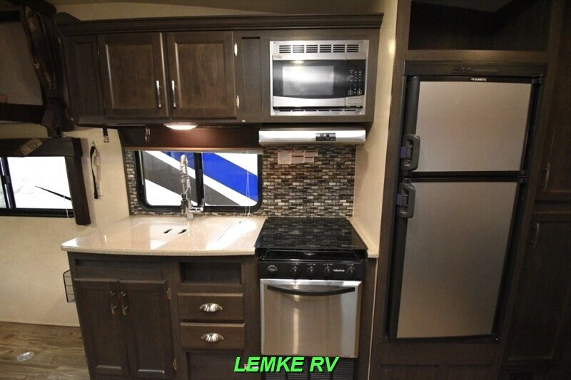 2017 Forest River Sandstorm 181SLC   - Photo 13 - Rocklin, CA 95677