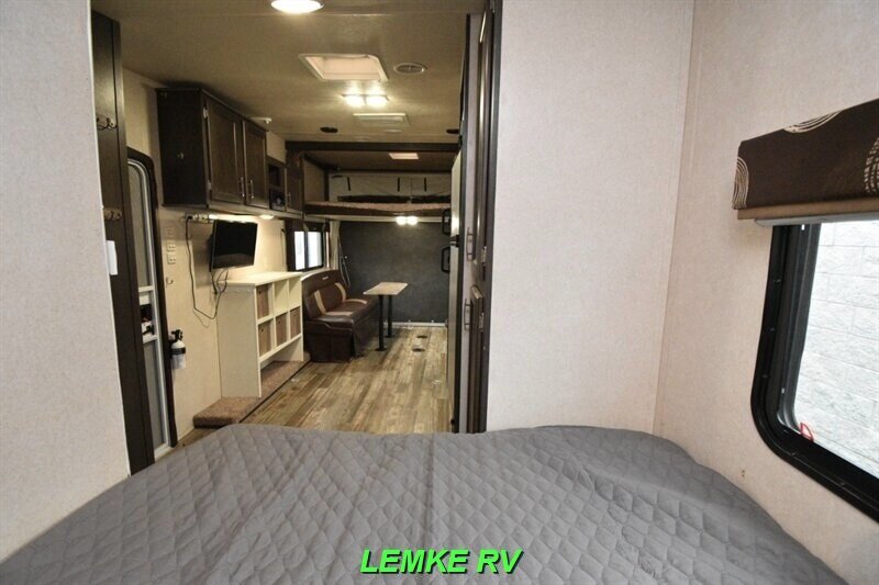 2017 Forest River Sandstorm 181SLC   - Photo 17 - Rocklin, CA 95677