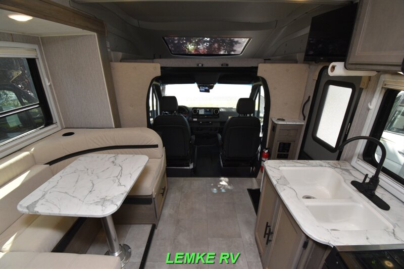 2021 Coachmen Prism 24CB   - Photo 5 - Rocklin, CA 95677