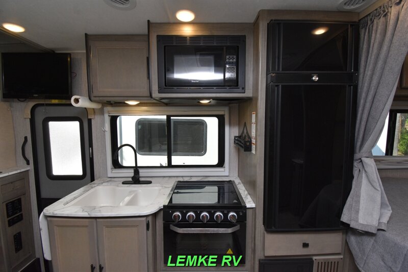 2021 Coachmen Prism 24CB   - Photo 14 - Rocklin, CA 95677