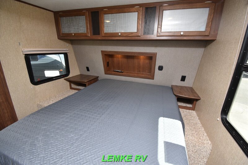 2017 Keystone Sprinter 312MLS   - Photo 17 - Rocklin, CA 95677