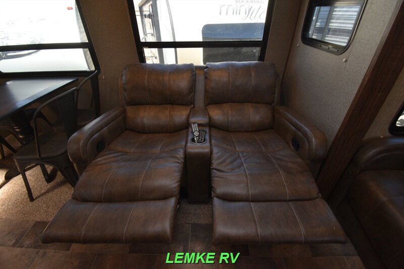 2017 Keystone Sprinter 312MLS   - Photo 25 - Rocklin, CA 95677