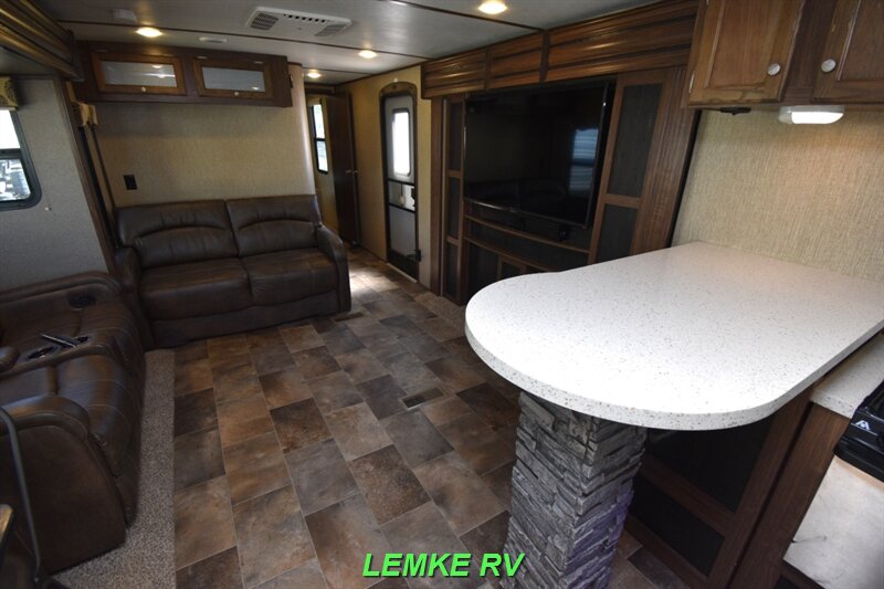 2017 Keystone Sprinter 312MLS   - Photo 14 - Rocklin, CA 95677